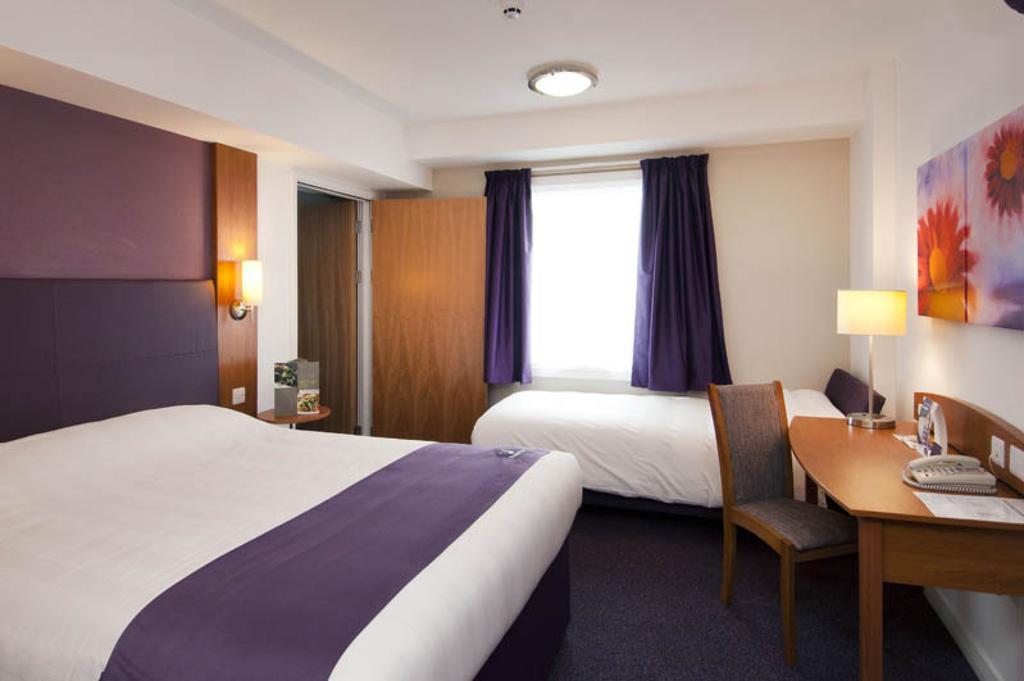 Premier Inn Liverpool Albert Dock Δωμάτιο φωτογραφία